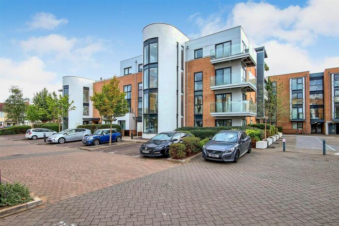 2 Bedroom Flat To Rent In Pym Court, Cromwell Road, Cambridge, CB1