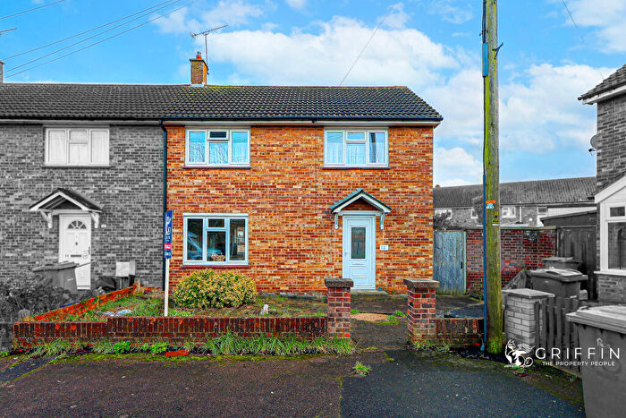 3 Bedroom Terraced House For Sale In Rykhill, Chadwell St Mary, RM16