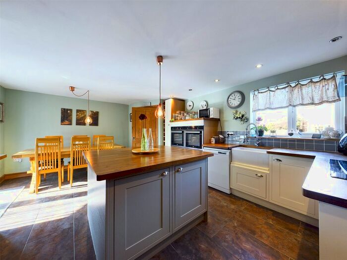 5 Bedroom Detached House For Sale In Foster Close, Timberland, LN4