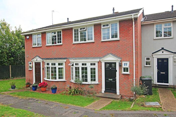 3 Bedroom Terraced House For Sale In Roborough Close, Eastbourne, BN21
