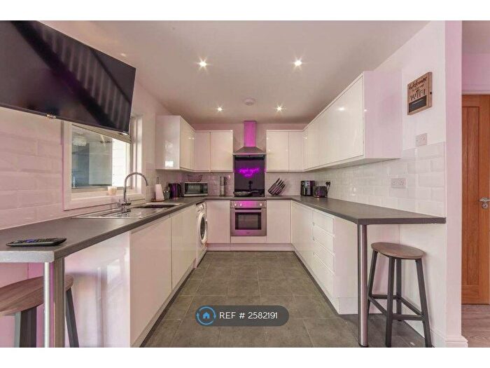 3 Bedroom Flat To Rent In Northdown Street, London, N1
