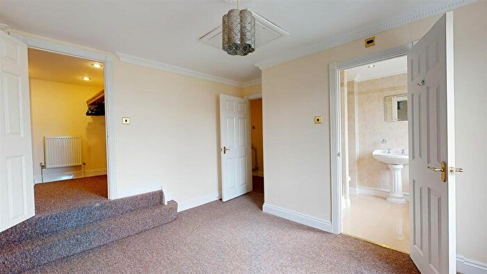 4 Bedroom House To Rent In Spencer Square, Ramsgate, CT11