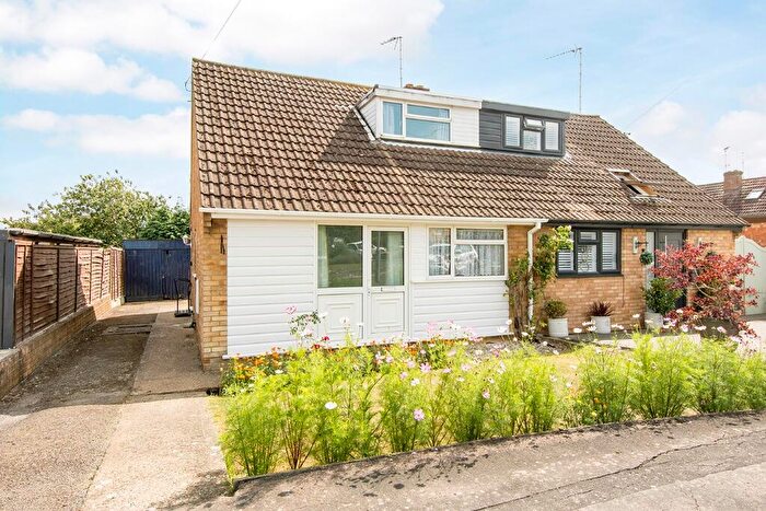 2 Bedroom Semi-Detached House For Sale In Logan Court, Market Harborough, Leicestershire, LE16