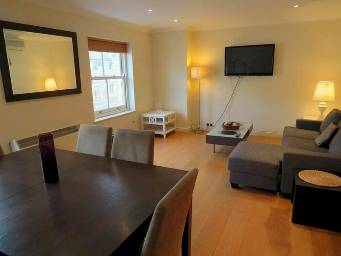 3 Bedroom Flat To Rent In Queensborough Terrace, London, W2