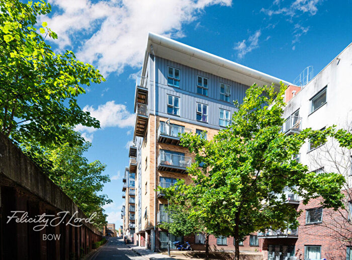 1 Bedroom Apartment For Sale In Thomas Fyre Drive, London, E3