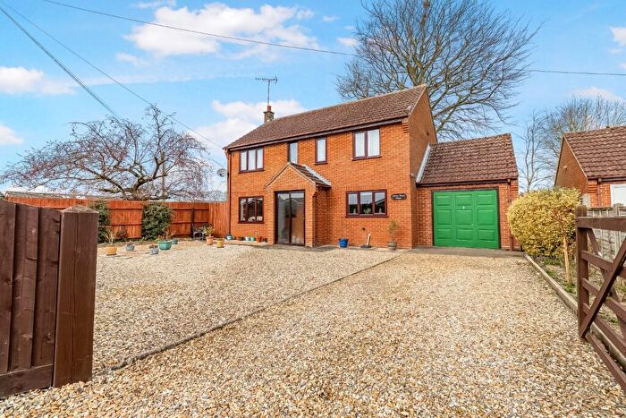 4 Bedroom Detached House For Sale In Courtfields, Swaffham, Norfolk, PE37