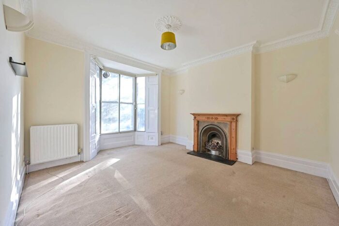 1 Bedroom Flat To Rent In Kingston Road, Wimbledon, London, SW19