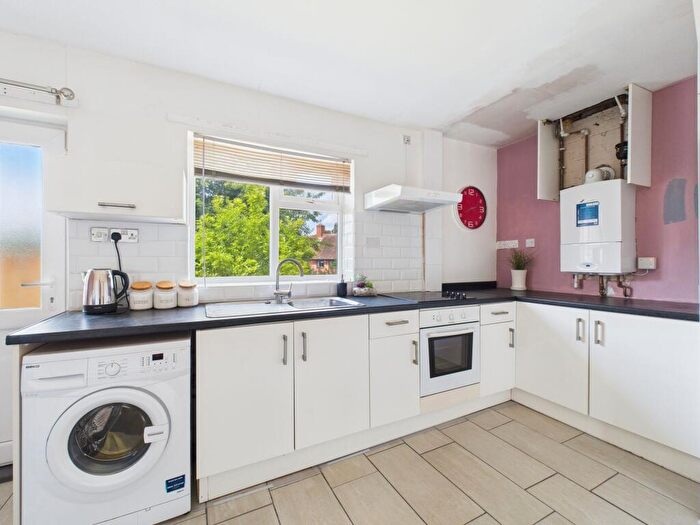 3 Bedroom End Of Terrace House For Sale In Andover Road, Nottingham, NG5