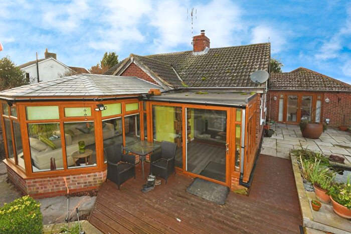 2 Bedroom Detached Bungalow For Sale In North Street, Owston Ferry, Doncaster, DN9