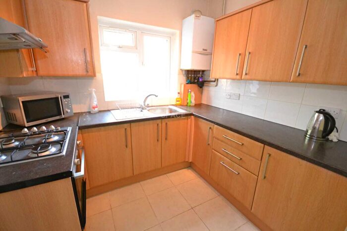 5 Bedroom Terraced House To Rent In Norris Road, Reading, Berkshire, RG6