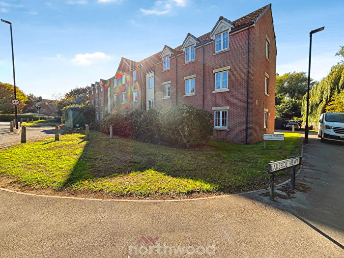2 Bedroom Apartment For Sale In Lakeside Mews Fieldside, Thorne, Doncaster, DN8