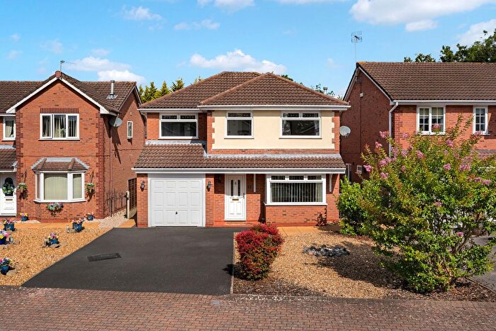 4 Bedroom Detached House For Sale In Dorchester Park, Runcorn, WA7