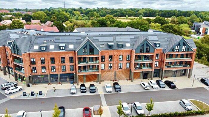 2 Bedroom Flat For Sale In Beechey Place, Wokingham, Berkshire, RG40
