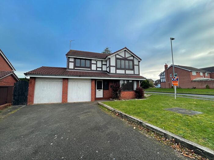 4 Bedroom Property To Rent In Hawkesmoor Drive, Lichfield, WS14
