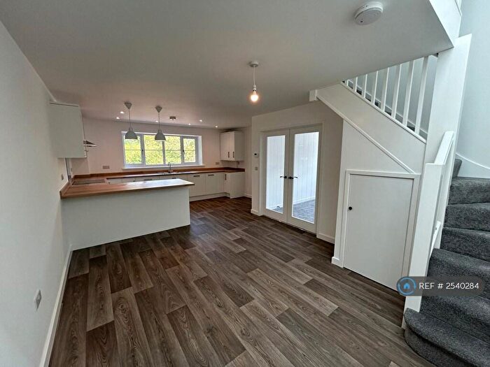 3 Bedroom Semi-Detached House To Rent In Hill Road, Sandford, Winscombe, BS25