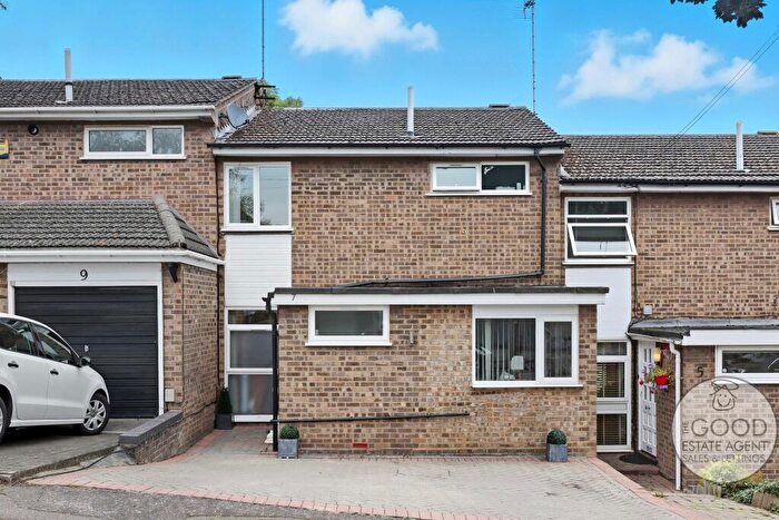 3 Bedroom Terraced House For Sale In Gladstone Road, Buckhurst Hill, IG9