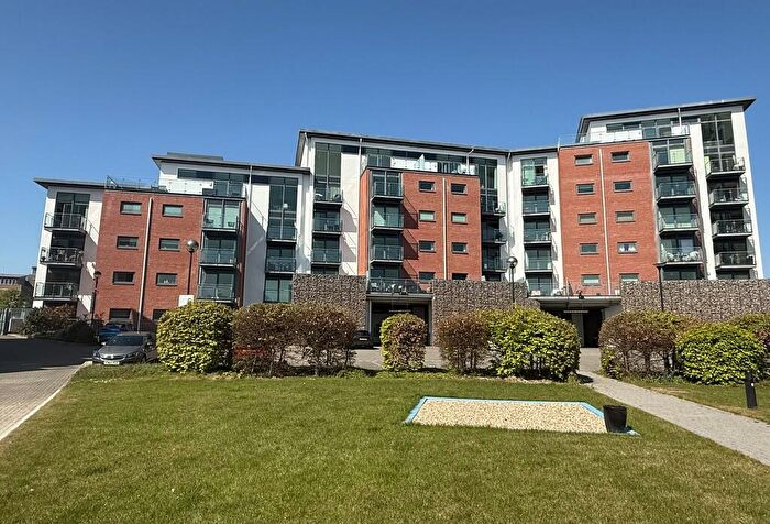 2 Bedroom Flat For Sale In Rope Quays, Gosport, PO12