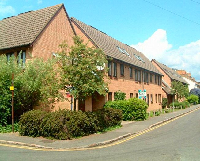 Studio To Rent In Town Centre, SL1