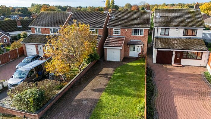 3 Bedroom Detached House For Sale In Deer Close, Norton Canes, Cannock, WS11