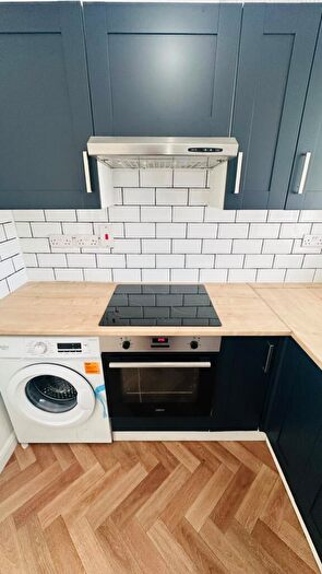 1 Bedroom Detached House To Rent In Romford, RM6
