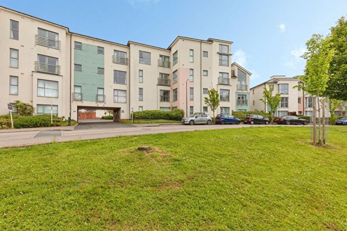 2 Bedroom Flat For Sale In Long Down Avenue, Bristol, BS16