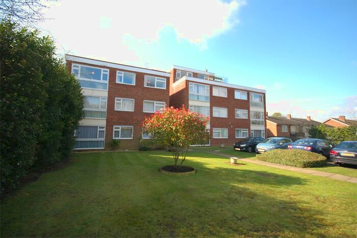 2 Bedroom Flat To Rent In Pentlands, Foxgrove Road, Beckenham, BR3