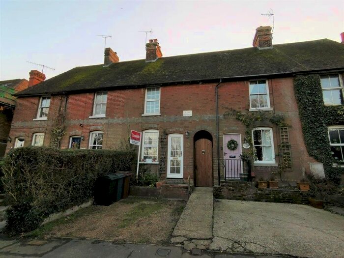 2 Bedroom Property To Rent In Wye Road, Boughton Lees, Ashford TN25