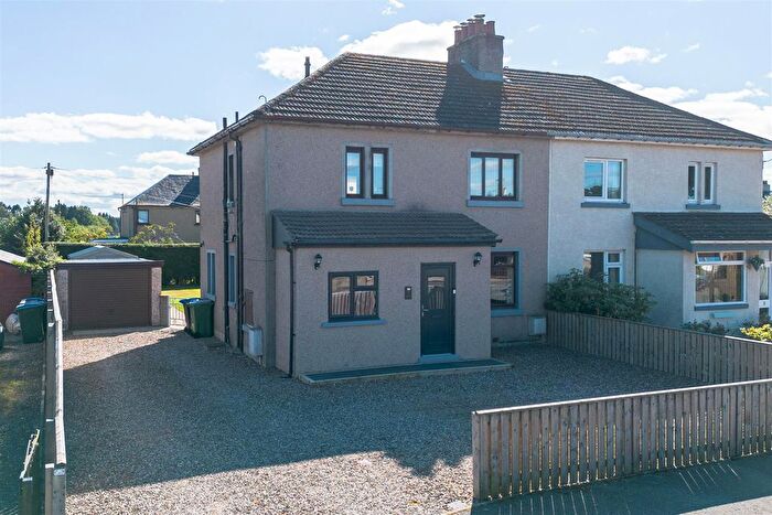 3 Bedroom Semi-detached House For Sale In Whiteloch Avenue, Blairgowrie, PH10