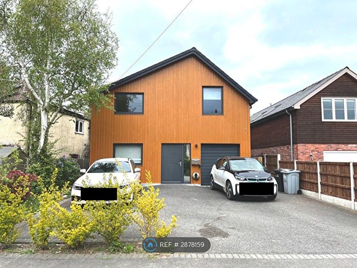 4 Bedroom Detached House To Rent In Green Lane, Stockport, SK12