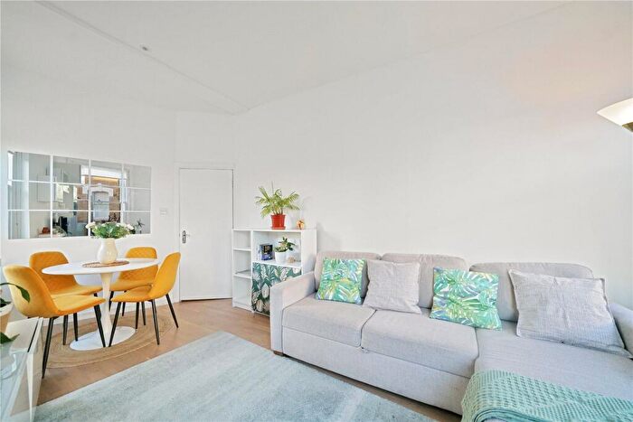 1 Bedroom Flat To Rent In Kingsgate Road, West Hampstead, NW6