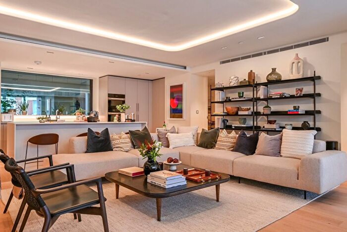 2 Bedroom Flat For Sale In Marylebone Square, Marylebone, London, W1U