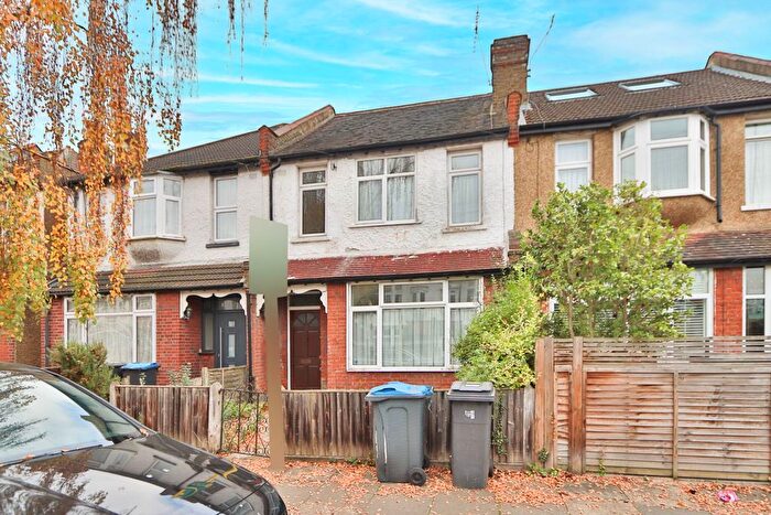 3 Bedroom Terraced House To Rent In Albany Road, New Malden, KT3