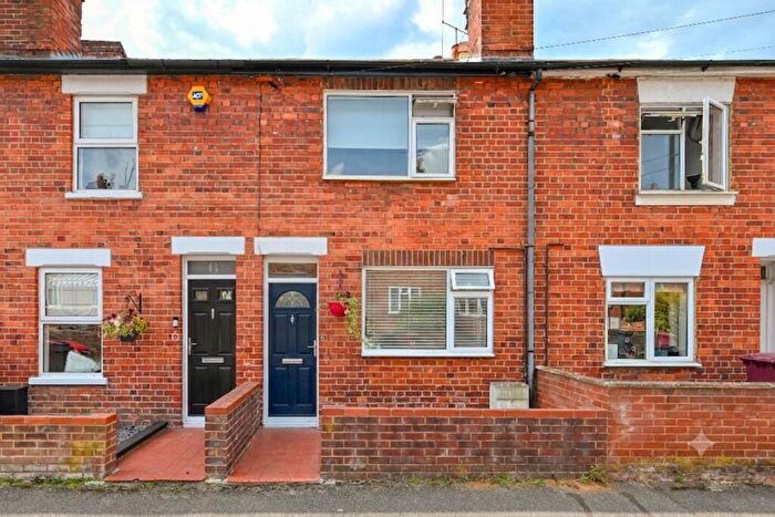 2 Bedroom Terraced House For Sale In Oxford Street, Caversham, RG4