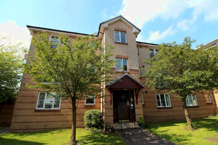 3 Bedroom Flat To Rent In Queens Court, Larbert, FK5