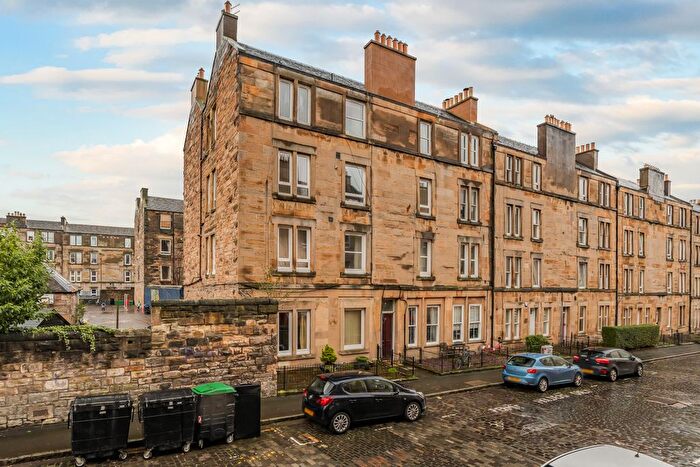 2 Bedroom Flat For Sale In Cathcart Place, Edinburgh, EH11