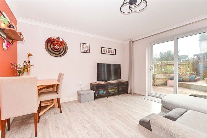 2 Bedroom End Terrace House For Sale In Griffin Close, Singleton, Kent, TN23
