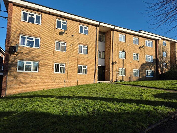 2 Bedroom Flat To Rent In Bowling Green Road, Stourbridge, DY8