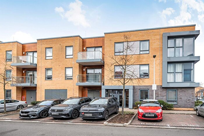 2 Bedroom Flat To Rent In Nightingale House, Reading, RG2