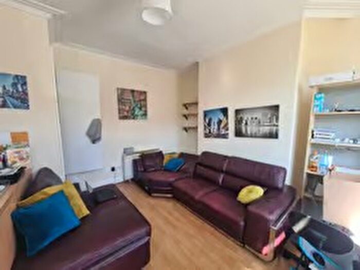 4 Bedroom Terraced House To Rent In Beechwood Mount, Leeds, West Yorkshire, LS4