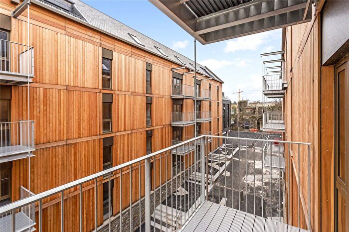 1 Bedroom Flat For Sale In Rope Walk, Bristol, Somerset, BS1