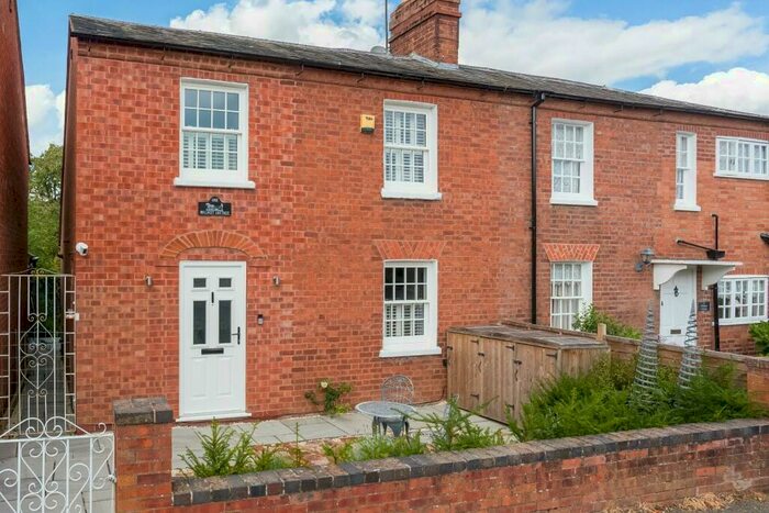 3 Bedroom Semi-Detached House For Sale In Walnut Cottage, Alveston, Stratford-upon-Avon, CV37