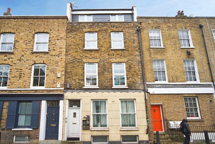 2 Bedroom Flat For Sale In Cannon Street Road, London, London, E1
