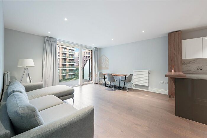 2 Bedroom Apartment To Rent In Queenshurst Square, Kingston Upon Thames, KT2