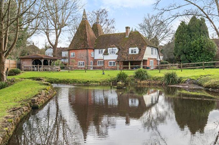 5 Bedroom Detached House For Sale In Beautiful Grade Ii Listed Oast, Leeds, Kent, ME17