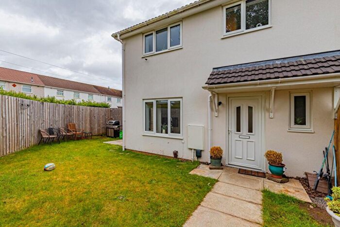 3 Bedroom Detached House For Sale In Heol Gwyndaf, Llanishen, Cardiff, CF14