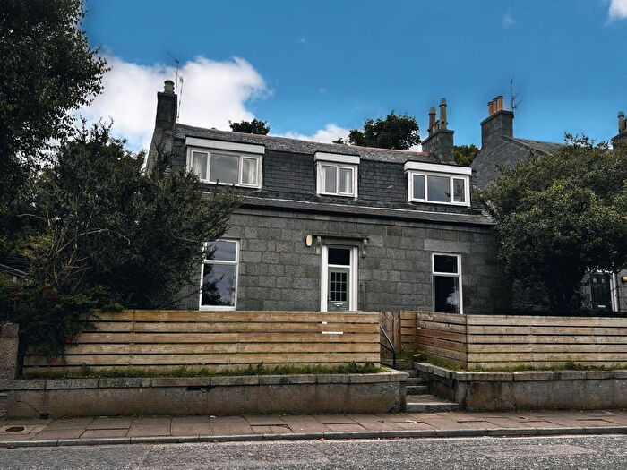 3 Bedroom Flat For Sale In Clifton Road, Aberdeen, Aberdeenshire, AB24