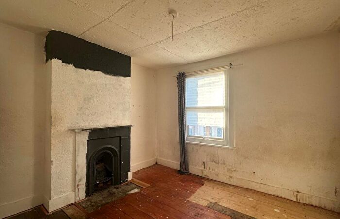 2 Bedroom Terraced House For Sale In Palmerston Road, Croydon, Surrey, CR0