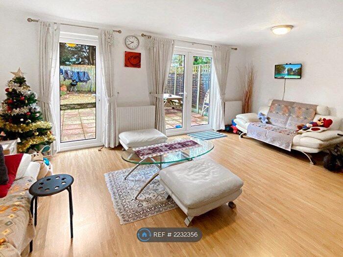 2 Bedroom Terraced House To Rent In Bennett Close, Northwood, HA6