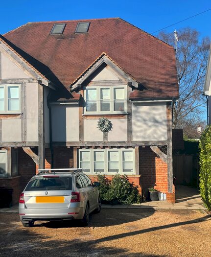 4 Bedroom Semi-Detached House To Rent In Guildford Road, Milford, GU8