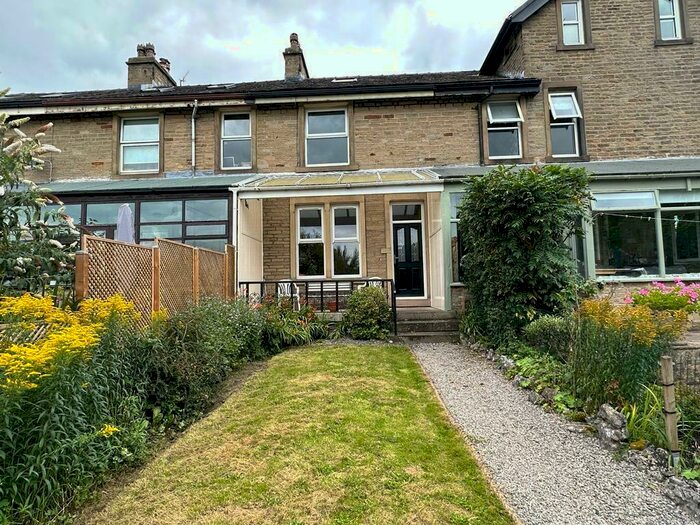 2 Bedroom Terraced House To Rent In Brooklyn, Threshfield, BD23